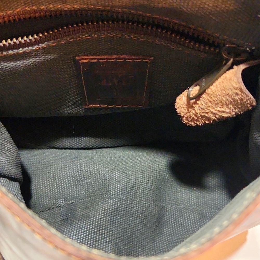 Vintage Frye Distressed Leather Studded Crossbody Saddle Bag EUC - Picture 7 of 16